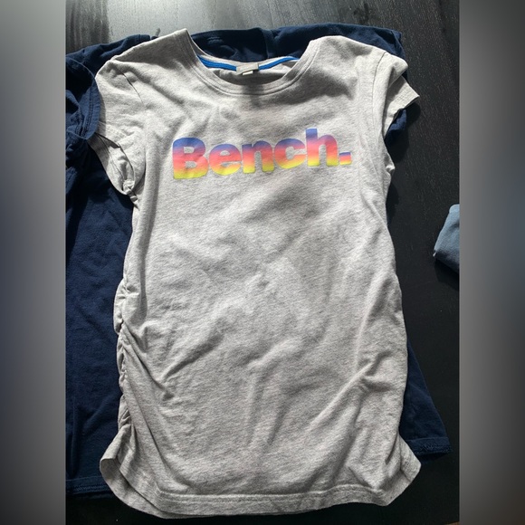 Five small shirts - Picture 3 of 6